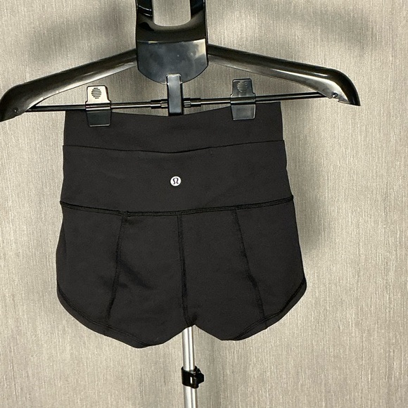 Lululemon High-Waist Black Women's Active Shorts Size 4 - Picture 3 of 7